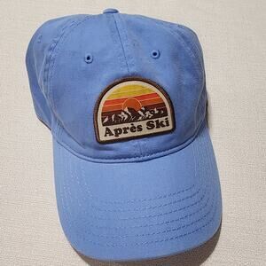 après ski blue hat embroidered adjustable strap